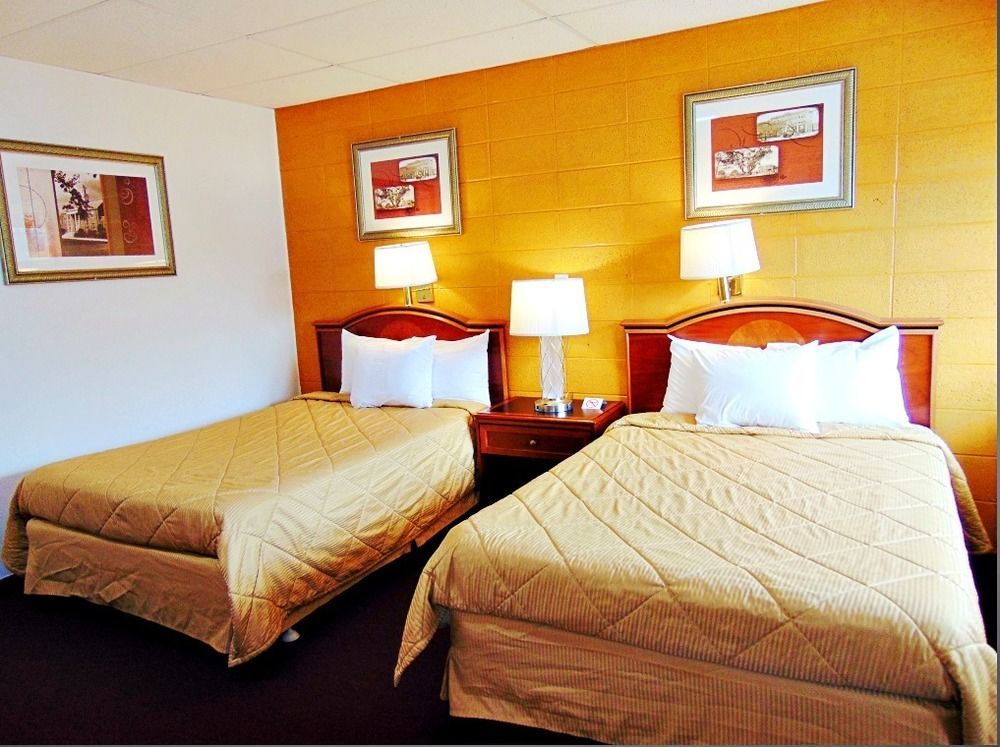 Red Carpet Inn Duncannon New Buffalo Buitenkant foto