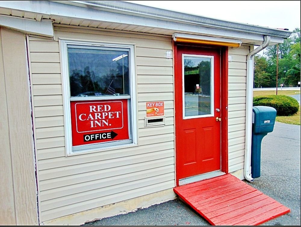Red Carpet Inn Duncannon New Buffalo Buitenkant foto