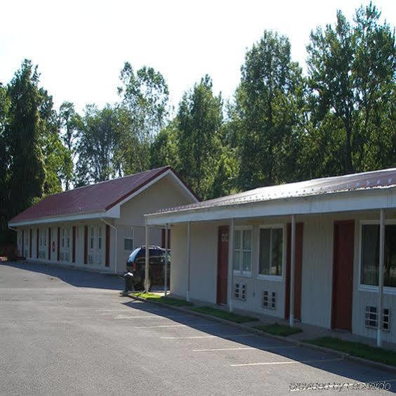 Red Carpet Inn Duncannon New Buffalo Buitenkant foto